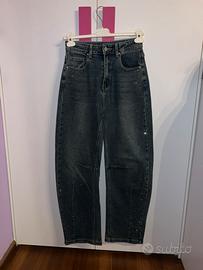 Jeans grigi/scuri con strass/diamantini