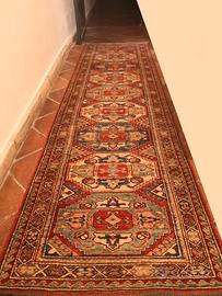 TAPPETI ORIENTALI DI PREGIO, tessuti a mano