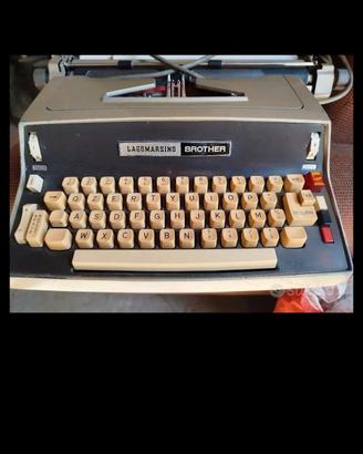 macchina da scrivere vintage 