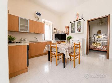 2 LOCALI A MANFREDONIA