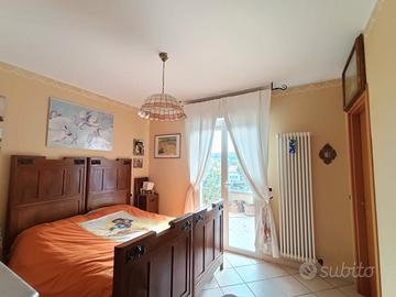 Riccione con due camere, due bagni e terrazzo