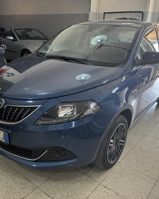LANCIA YPSILON 1.0 HYBRID 69 cv