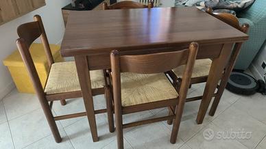 Tavolo allungabile + 4 sedie a soli 100 €