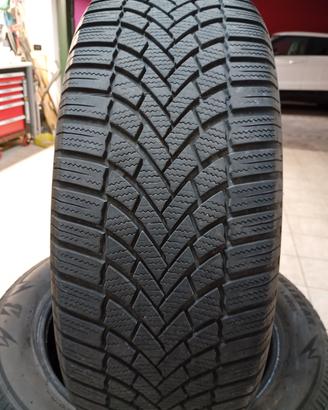 Gomme Bridgestone Blizzak invernali 235 55 19 105V