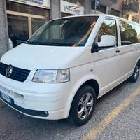 Volkswagen Caravelle/Multivan 2.5 TDI CONFORTLINE 