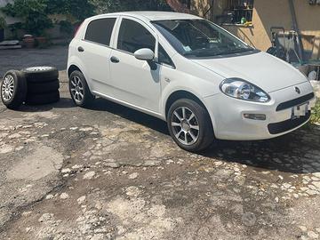 FIAT PUNTO 2016 Benzina-Metano