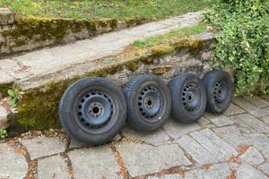 4 CERCHI IN METALLO CON GOMME