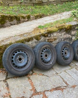 4 CERCHI IN METALLO CON GOMME