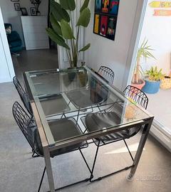 Tavolo pranzo più sedie