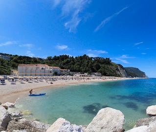 Riviera del Conero, bilocali con balcone sul mare