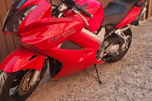 HONDA VFR 800 VTEC 