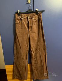 Jeans marroni a vita alta di H&M