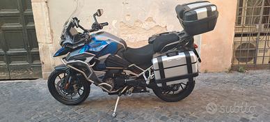 TRIUMPH 1200 GT EXPLORER