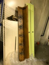 Attaccapanni in legno da montagna