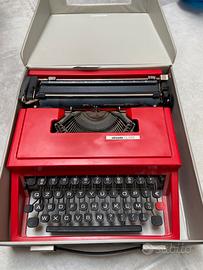 Macchina da scrivere Olivetti Class