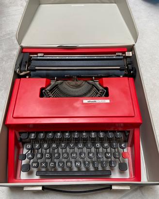 Macchina da scrivere Olivetti Class