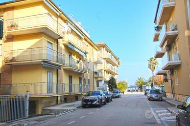 3 LOCALI A SAN BENEDETTO DEL TRONTO