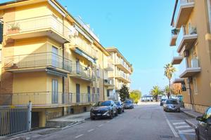 3 LOCALI A SAN BENEDETTO DEL TRONTO