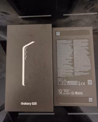 Scatole Samsung S25 e Samsung Z Flip6