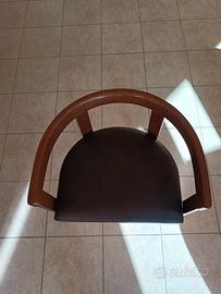 Poltroncina in legno e cuoio