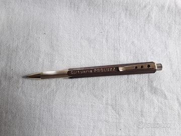 Penna biro scatto pubblicitaria anni 70 UNIVERSAL