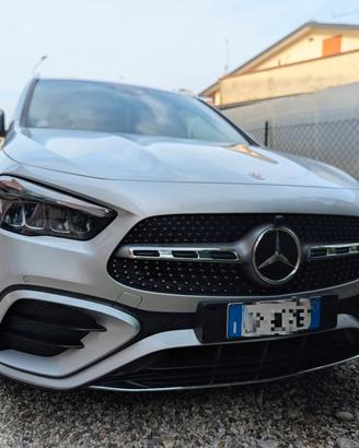 MERCEDES GLA 200 d Auto AMG Line Advanced Plus 