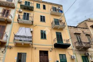 4 LOCALI A PALERMO