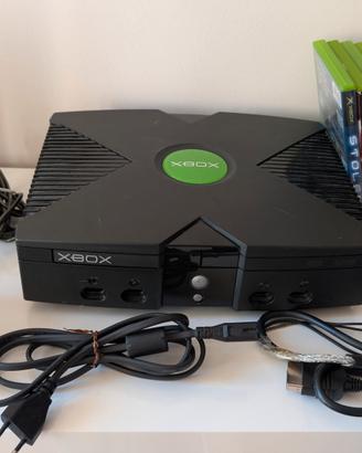 Xbox Classic con giochi e controller 
