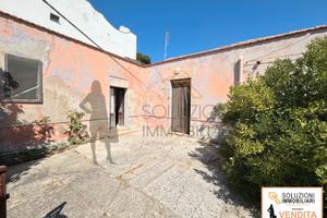 Immobile indipendente con giardino