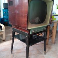 Televisore vintage Radiomarelli con piedi