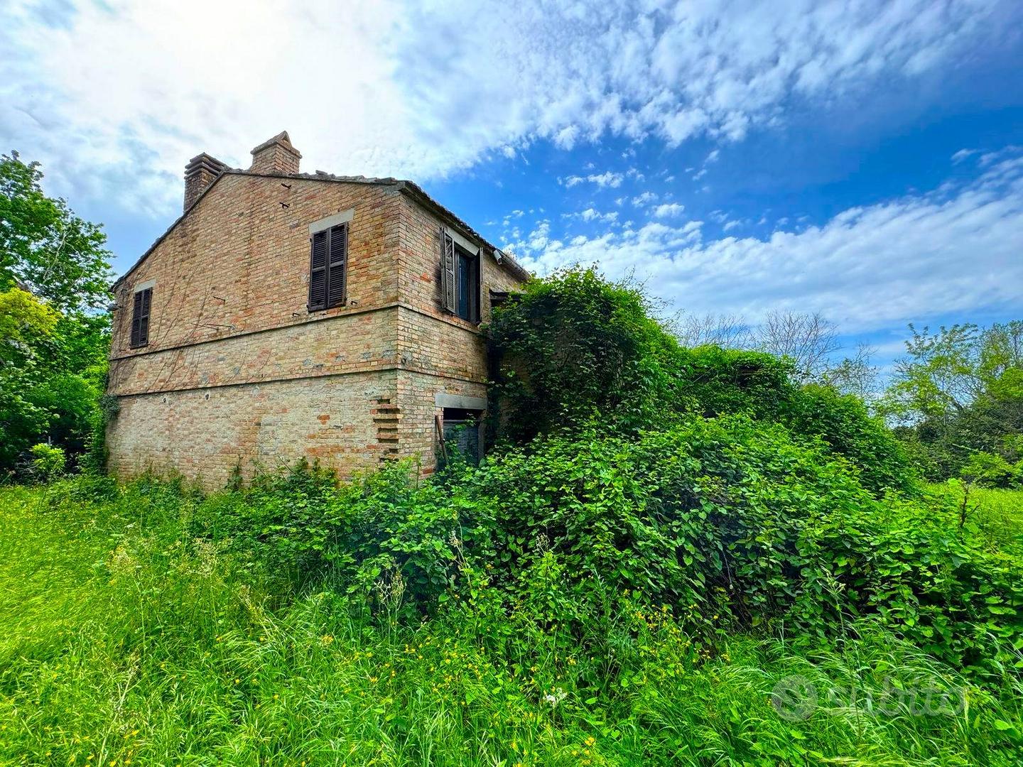 Casa Colonica con Terreno - Fermo - Altro