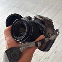 Macchina fotografica Canon EOS 1100 D