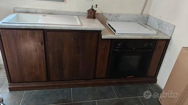 Cucina artigianale in noce  massello