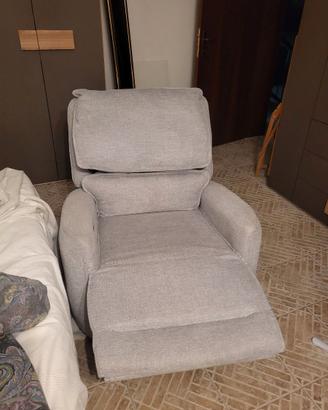 Poltrona con recline comodissima