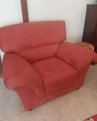 divano  e due poltrone  vendibili anche separati 