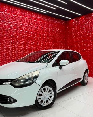 Renault Clio 1.5 dCi 8V 75CV 5p Costume National O