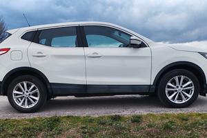 Nissan Qashqai 2015.