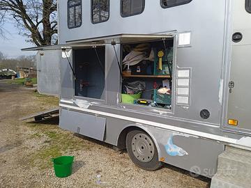 Trasporto cavalli Iveco 95-14