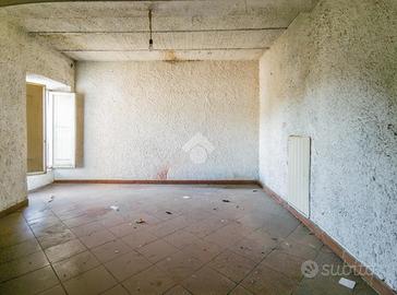 2 LOCALI A BASSANO ROMANO