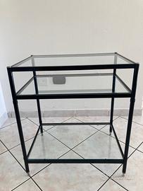 Mobile a tre ripiani in vetro