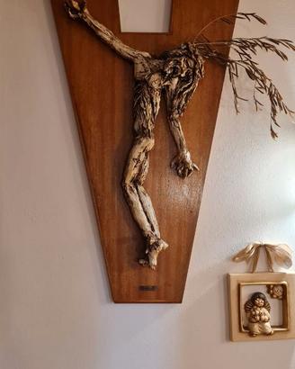Scultura Gesù crocifisso di Lino Agnini