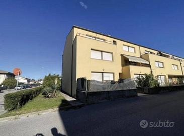 Immobile in asta di 161 m² con 4 locali e box auto