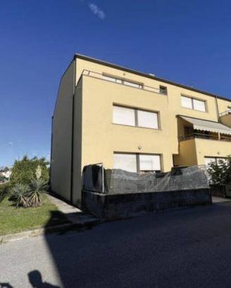 Immobile in asta di 161 m² con 4 locali e box auto