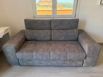 DIVANO 3 POSTI IN TESSUTO GRIGIO CM.202x107x94