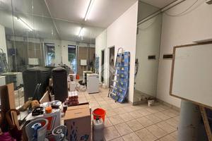 NEGOZIO A MONTEGROTTO TERME