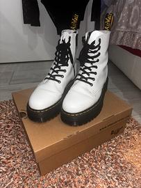 Dr. Martens Jadon