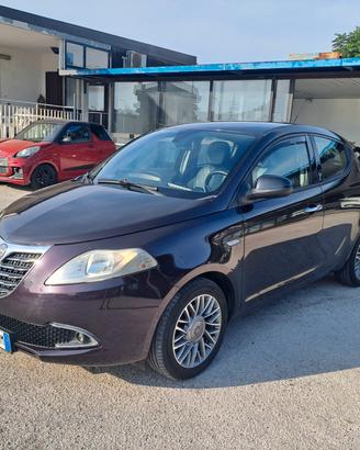 Lancia Ypsilon 1.2 69 CV 5 porte S&S Gold