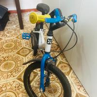 Vende  bicicletta bimbo usato pocco
