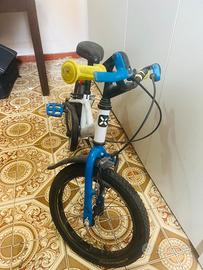 Vende  bicicletta bimbo usato pocco