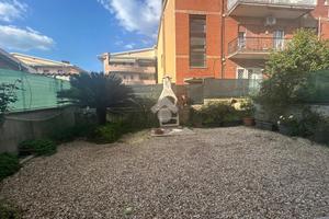 PORZIONE DI TRIFAMILIARE A MARINO